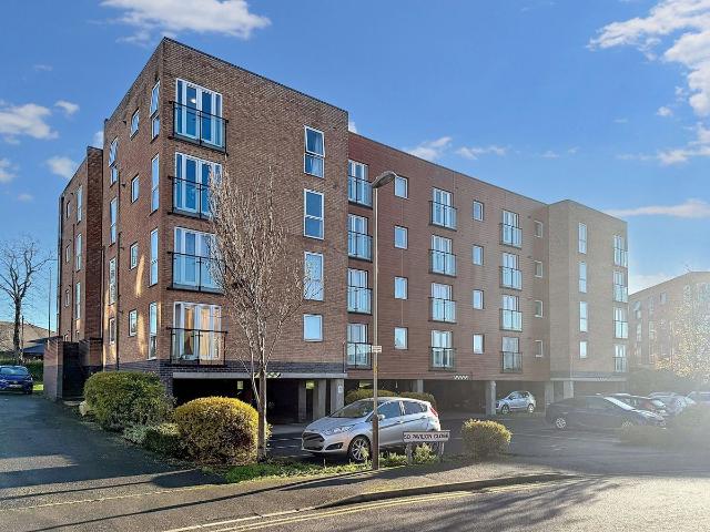 Pavilion Close, Leicester LE2, 2 bed flat to rent, £1,200 pcm | PrimeLocation