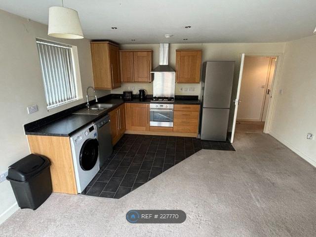 Pavilion Close, Leicester LE2, 2 bed shared accommodation to rent, £1,200 pcm | PrimeLocation