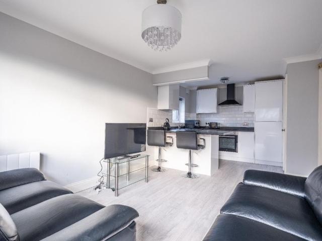 Pavilion Mews, Newcastle Upon Tyne NE2 2 bed apartment to rent £895 pcm £207 pw