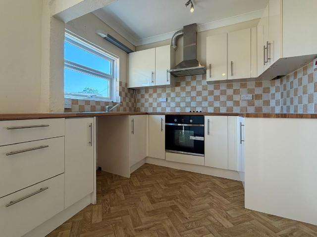 Pavilion Road, Worthing BN14, 3 bed terraced house to rent, £1,600 pcm | PrimeLocation