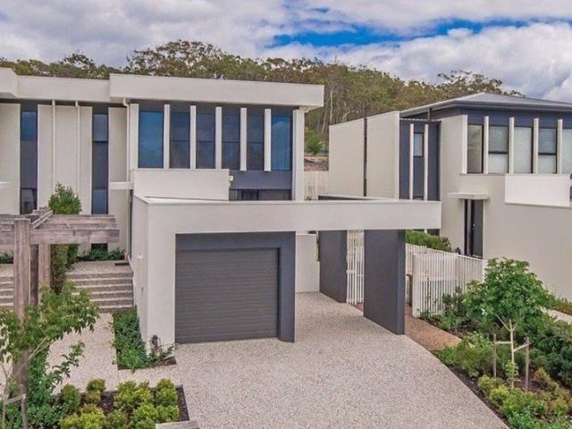 PAVILIONS 3 BEDROOM TOWNHOUSE