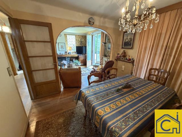 Pavillon 4 chambres Beau potentiel