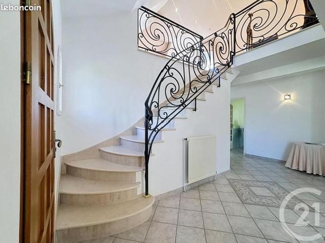 Pavillon 5 pièces 141 m²