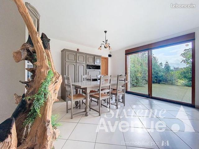 Pavillon 5 pièces 246 m²