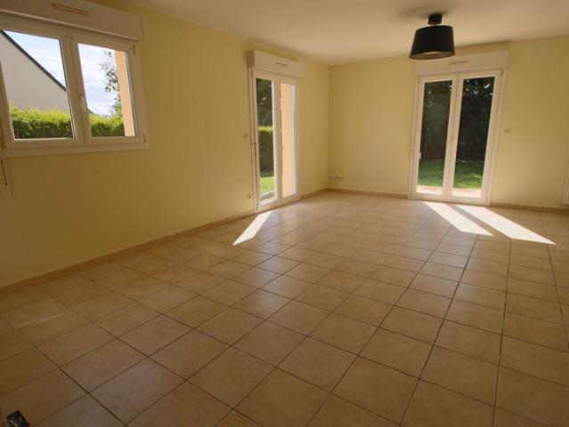 Pavillon 5 pièces terrain 1095 m2