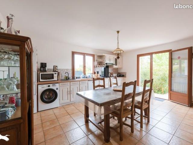 Pavillon 6 pièces 140 m²