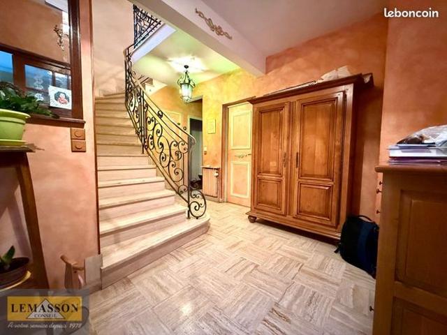 Pavillon 6 pièces 150 m²