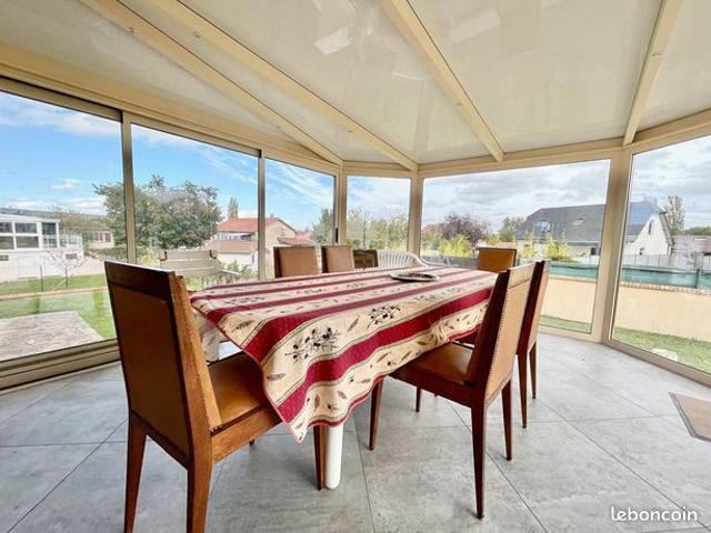 Pavillon 6 pièces 185 m²