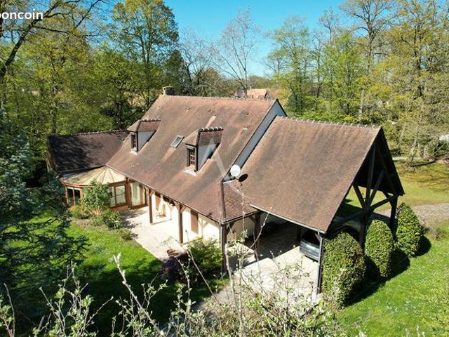Propriété 6 pièces 196 m²