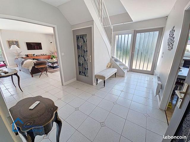 Pavillon 7 pièces 134 m²