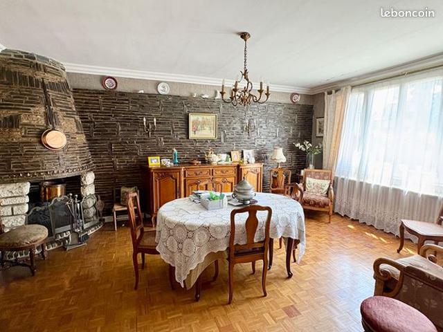Pavillon 7 pièces 193 m²