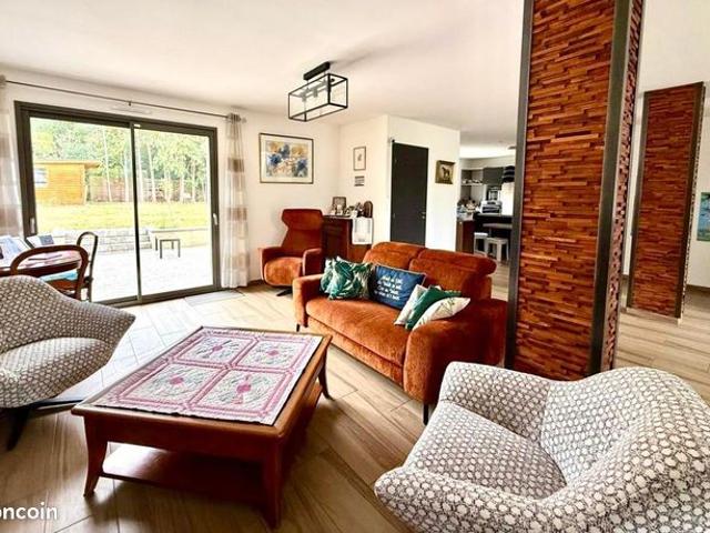 Pavillon 7 pièces 194 m²