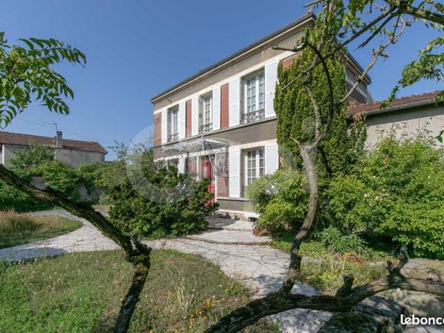 Pavillon 7 pièces 220 m²