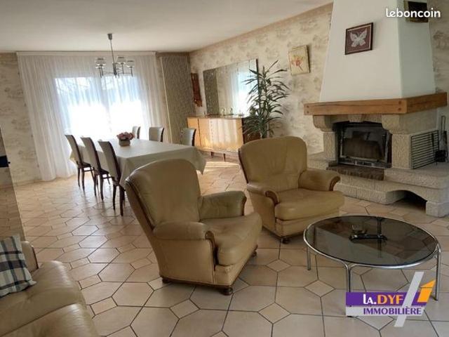Pavillon 7 pièces 220 m²