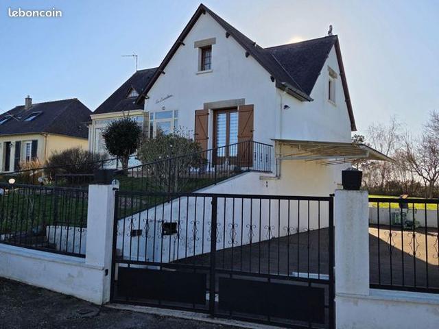 Pavillon 8 pièces 148 m²