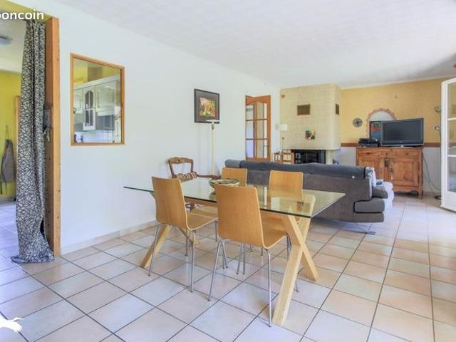 Pavillon 8 pièces 156 m²