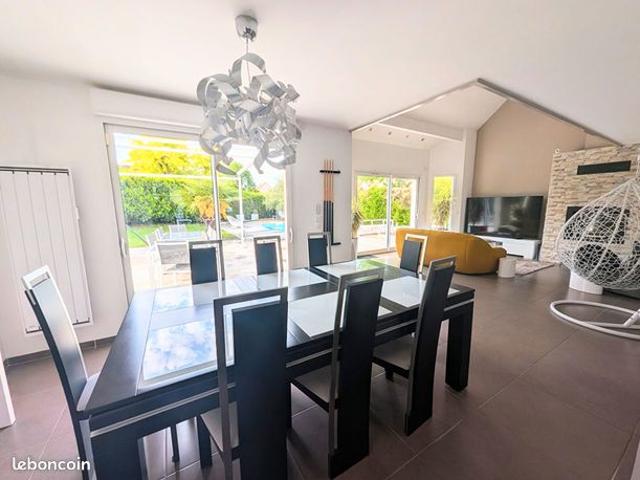 Pavillon 8 pièces 165 m²