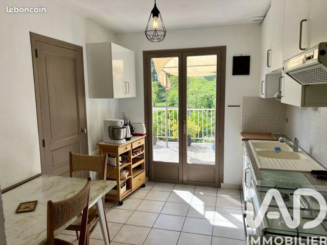 Pavillon 9 pièces 183 m²