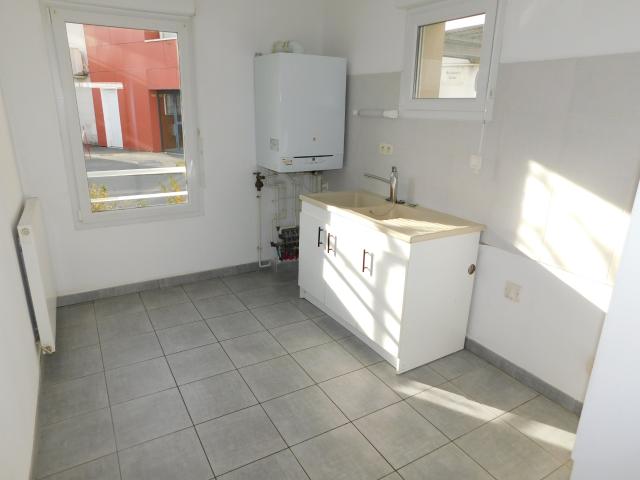 Pavillon 3 chambre avec cour MURS ERIGNE