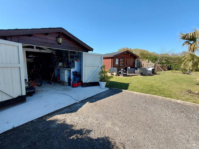Pavillon 3 chambres sur terrain 1200 m2 secteur Pugnac 85m² Pugnac