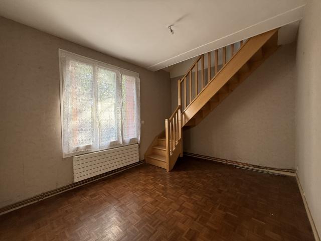 PAVILLON T4 LE BLANC MESNIL