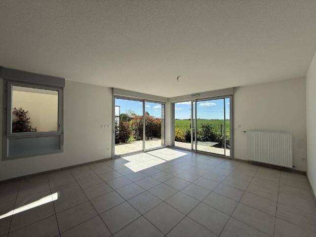 Pavillon T5 en duplex à Pins Justaret
