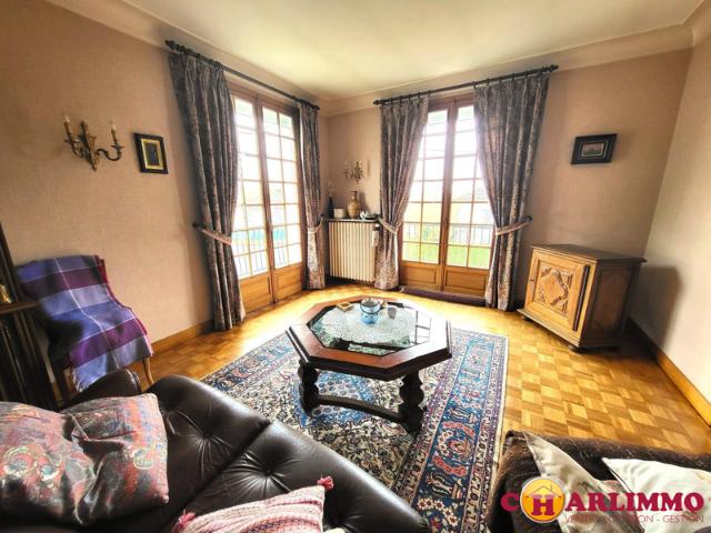Pavillon traditionnel sur sous sol