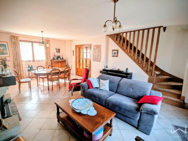 PAVILLON TRES RECHERCHE