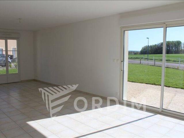 PAVILLON VILLEFARGEAU 5 pièce s 121 m2