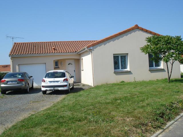 PAVILLON CHEMILLE 4 pièce s 100 m2