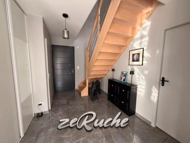 ? Maison 2023 – 4 chambres – Grande pièce de vie 47 m² – Ter. 128m² Fontaine Henry