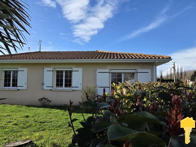 Pavillon De Plain Pied, 163 M2, 4 Chambres, Garage 163m² Meursac
