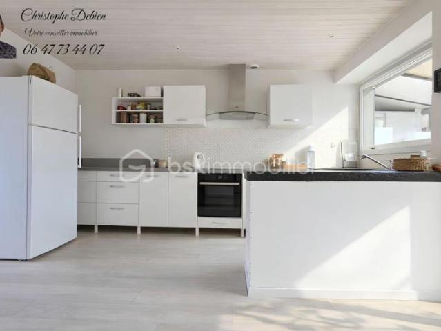 PAVILLON FAMILIAL 221 M² – 6 CHAMBRES – JARDIN CLOS & DÉPENDANCES – CENTRE DE CHAVAGNES EN PAILLERS
