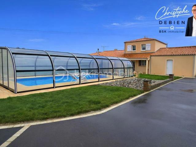 ? PAVILLON FAMILIAL D’EXEPTION – ESPACE – CONFORT 3 CHAMBRES – SUITE PARENTALE PISCINE COUVERTE – TERRAIN CLOS – L’OIE