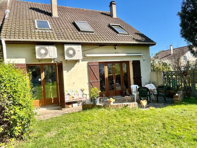 Pavillon familial de 110m2 sur 670m2 de terrain à Vaujours