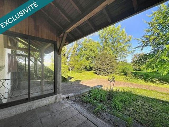 Pavillon familial F6 au calme sans voisin direct