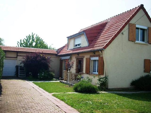 PAVILLON / HOMBLIERES