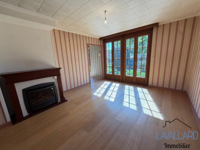 Pavillon individuel de plain pied avec 3 chambres et garage