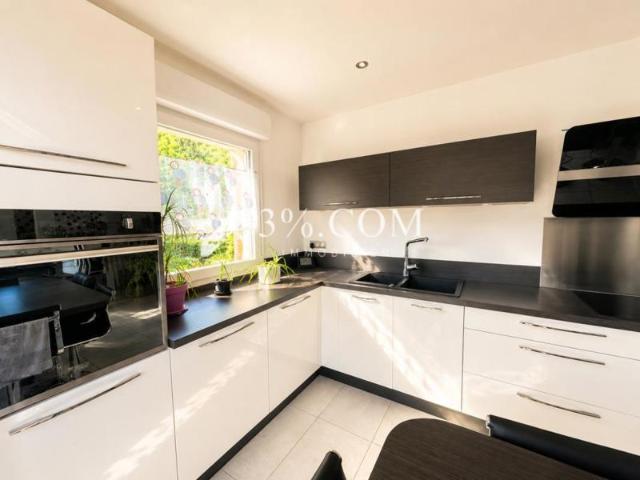 PAVILLON INDIVIDUEL JARDIN GARAGE TERRASSE BALCON