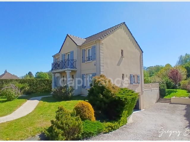 Pavillon individuel récent de 133 m2 sur sous sol complet