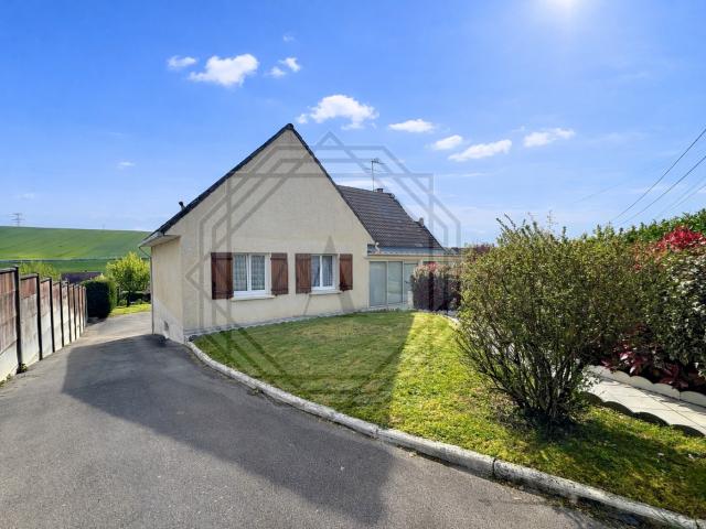 PAVILLON PLAIN PIED 113M2 4 CHAMBRES à PUISEUX LE HAUBERGER