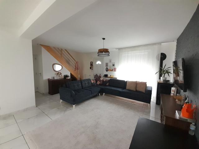PAVILLON RECENT 4 CHAMBRES AUNEAU 10 MN