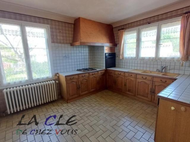 PAVILLON SUR SOUS SOL