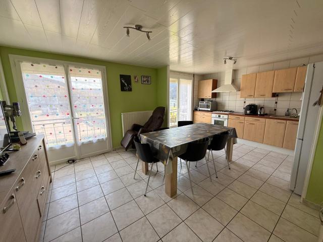 Pavillon sur sous sol, Selam, 5 pièces, sur terrain de 10,80 ares SOYE 25