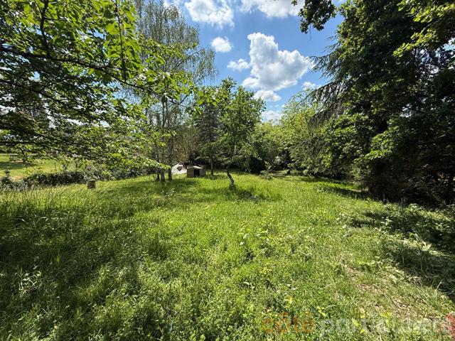 Pavillon sur sous sol sur les hauteurs de Saint Amand Montro. 187m² Saint Amand Montrond