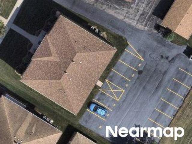 Paxton Ave Apt 3s