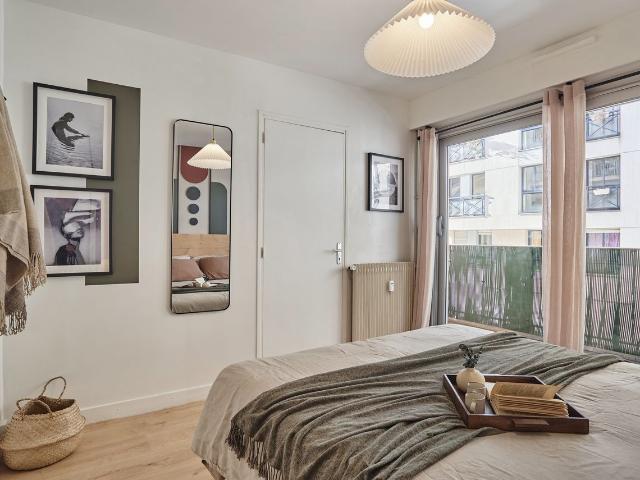 Pax 1 bedroom in Épinettes, Paris Amsterdam Apartments for Rent