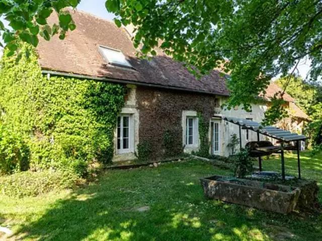 Payzac 24270 Achat / Vente maison 9 pièces t9 parking