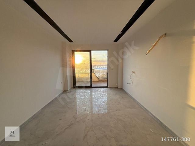 PAYALLARDA DENİZE YAKIN MESAFEDE SATILIK LÜKS DAİRE 5.KAT 1+1 45M2 DENİZ MANZARALI ve