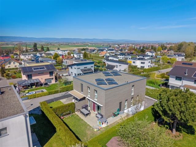 Payerne, zu verkaufen, 4.5 Zimmer Einfamilienhaus mit 140 m2 Wohnfläche und Garten